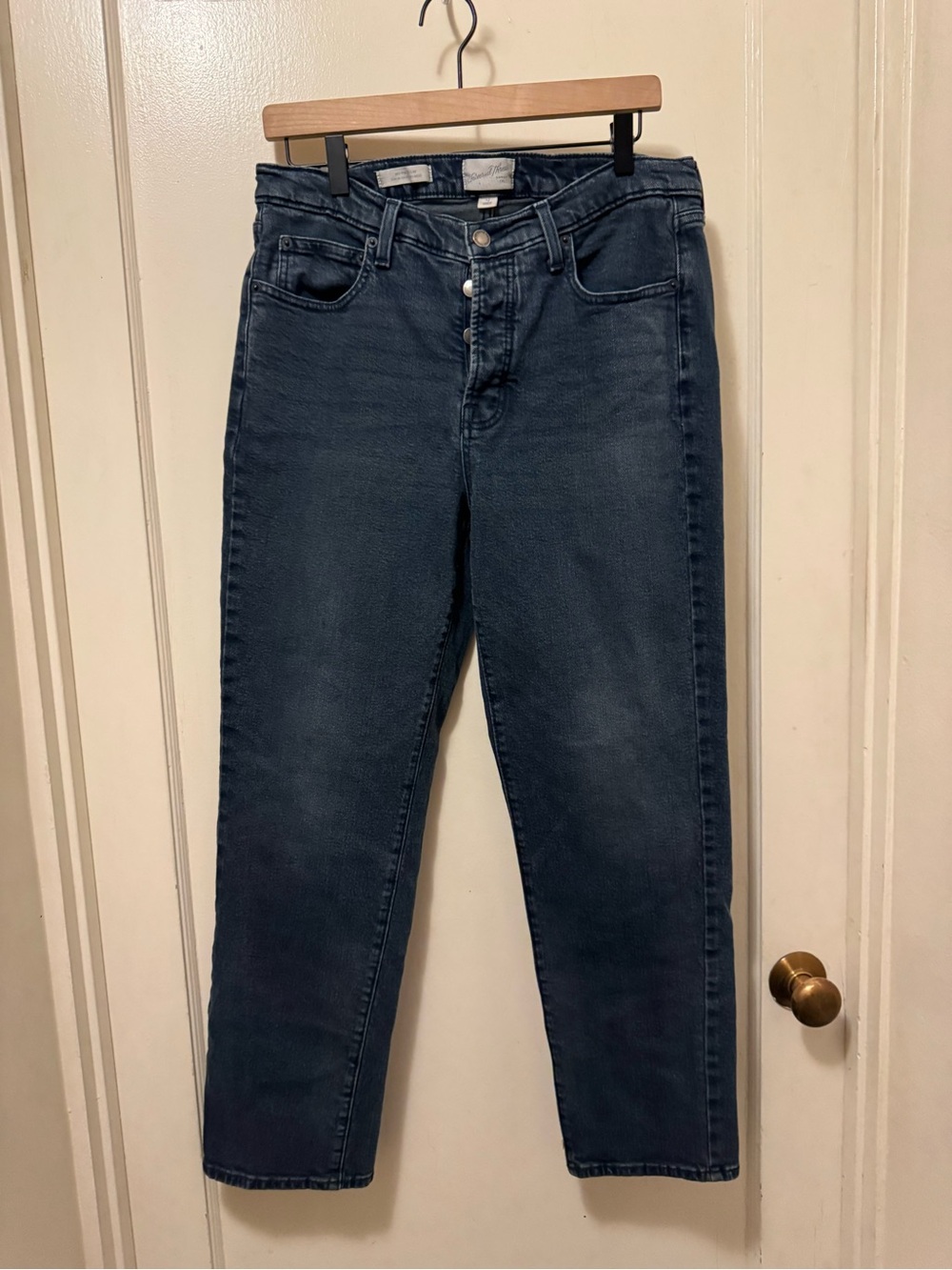 Universal Thread Men’s Dark Wash Slim Straight Jeans